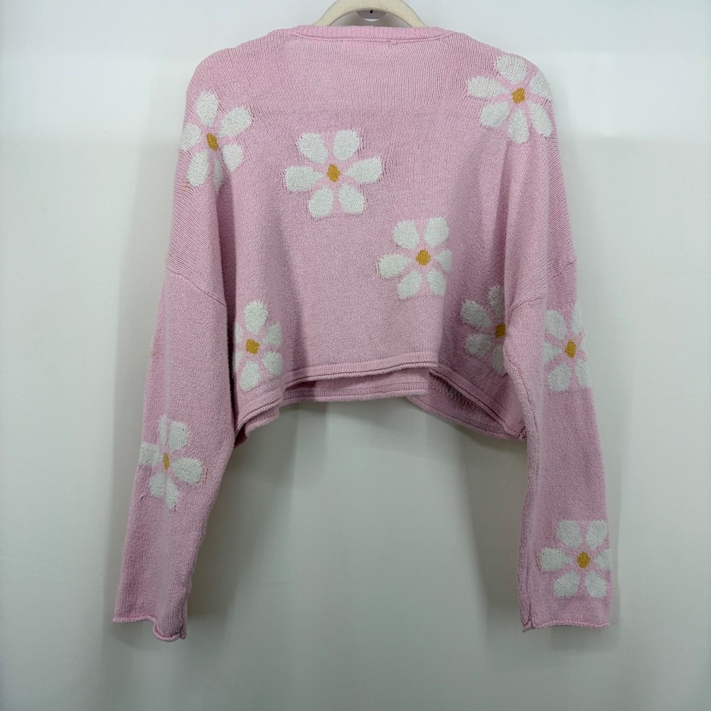 Moon & Madison Size Medium Pink Daisy‎ Floral Cropped Sweater Women Long Sleeve - Picture 5 of 5